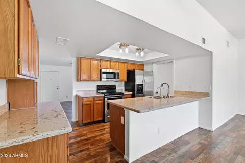 Kitchen - 5145 E Bannock St, Phoenix, AZ 85044 photo 2 of 4
