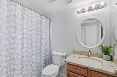 Bath - 5145 E Bannock St, Phoenix, AZ 85044 photo 1 of 5