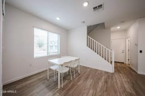 Dining - 779 E Beauchamp Dr #101, Gilbert, AZ 85297 photo 2 of 2