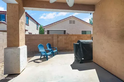 Exterior - 862 S Colonial Dr, Gilbert, AZ 85296 photo 4 of 7