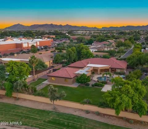 View/Area - 4654 E Meadowview Ct, Gilbert, AZ 85298 photo 4 of 12