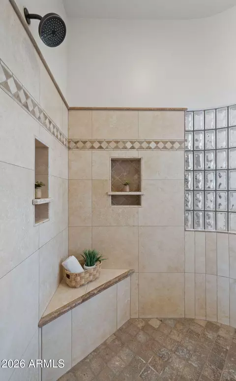 Bath - 4654 E Meadowview Ct, Gilbert, AZ 85298 photo 2 of 6