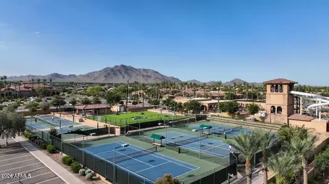 View/Area - 4654 E Meadowview Ct, Gilbert, AZ 85298 photo 11 of 12