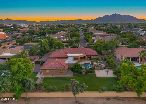 View/Area - 4654 E Meadowview Ct, Gilbert, AZ 85298 photo 3 of 12