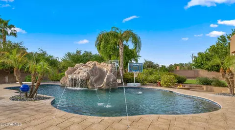 Exterior - 4654 E Meadowview Ct, Gilbert, AZ 85298 photo 12 of 27