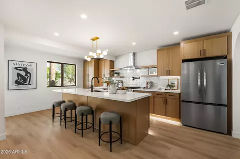 Kitchen - 4150 E Cannon Dr, Phoenix, AZ 85028 photo 4 of 11