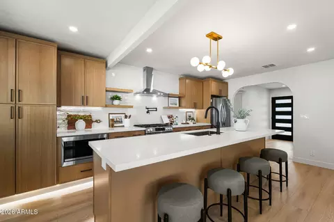Kitchen - 4150 E Cannon Dr, Phoenix, AZ 85028 photo 6 of 11