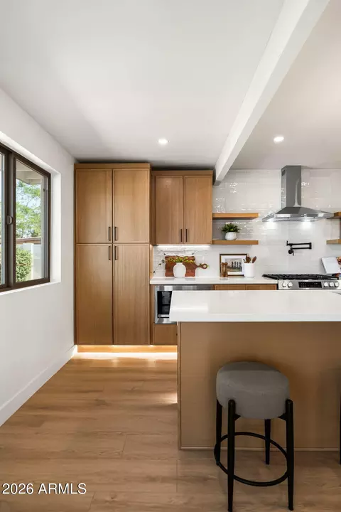 Kitchen - 4150 E Cannon Dr, Phoenix, AZ 85028 photo 5 of 11