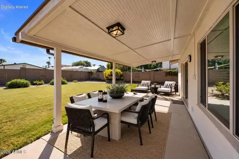 Exterior - 2543 E Mercer Ln, Phoenix, AZ 85028 photo 4 of 7