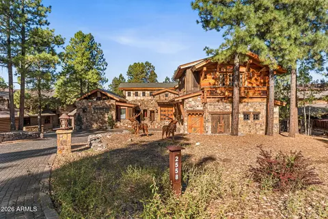 2558 E La Serena Dr, Flagstaff, AZ 86005