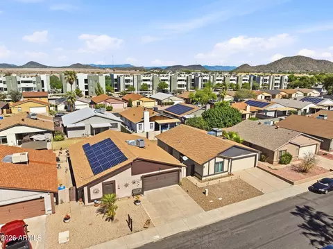 View/Area - 410 E Behrend Dr, Phoenix, AZ 85024 photo 6 of 7