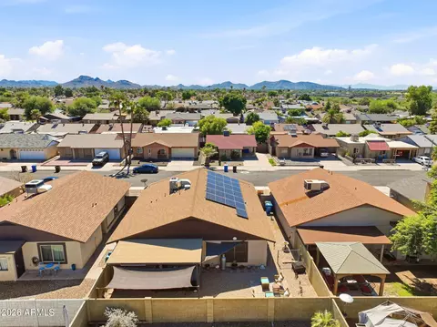 View/Area - 410 E Behrend Dr, Phoenix, AZ 85024 photo 4 of 7