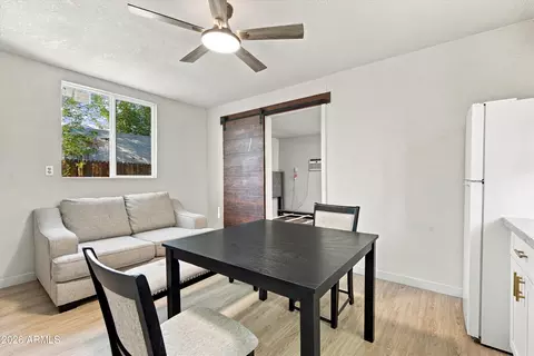Dining - 4233 N 32nd Ave, Phoenix, AZ 85017 photo 3 of 3