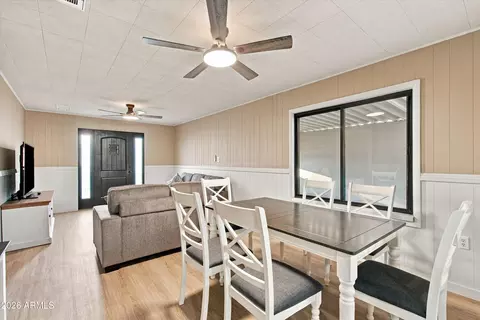 Dining - 4233 N 32nd Ave, Phoenix, AZ 85017 photo 1 of 3