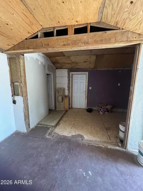 Entry Way - 1746 E Monte Vista Rd, Phoenix, AZ 85006 photo 2 of 2