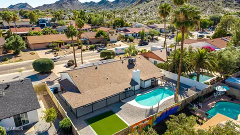 View/Area - 2324 E Cortez St, Phoenix, AZ 85028 photo 1 of 8