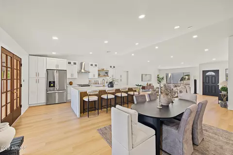 Dining - 2324 E Cortez St, Phoenix, AZ 85028 photo 1 of 3