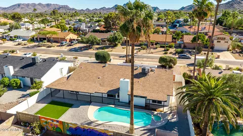 View/Area - 2324 E Cortez St, Phoenix, AZ 85028 photo 4 of 8