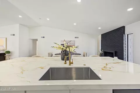 Kitchen - 2324 E Cortez St, Phoenix, AZ 85028 photo 6 of 7