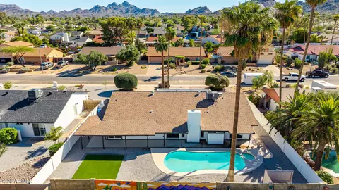 View/Area - 2324 E Cortez St, Phoenix, AZ 85028 photo 3 of 8