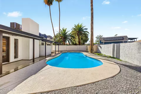 Exterior - 2324 E Cortez St, Phoenix, AZ 85028 photo 7 of 8