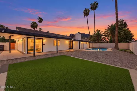 Exterior - 2324 E Cortez St, Phoenix, AZ 85028 photo 4 of 8