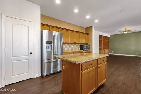 Kitchen - 25634 N Singbush Loop, Phoenix, AZ 85083 photo 5 of 5