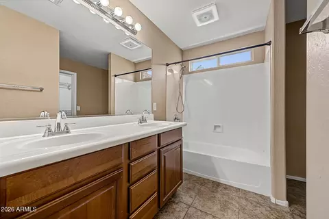 Bath - 10056 E Isabella Ave, Mesa, AZ 85209 photo 2 of 3
