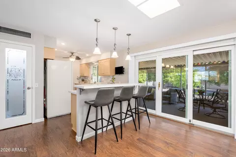 16846 N Meadow Park Dr, Sun City, AZ 85351