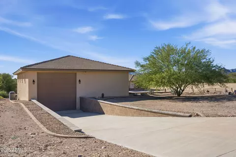 Exterior - 1532 N Roadrunner Rd, Apache Junction, AZ 85119 photo 5 of 11
