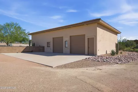 Exterior - 1532 N Roadrunner Rd, Apache Junction, AZ 85119 photo 2 of 11