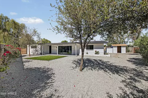 Exterior - 1330 E Catalina Dr, Phoenix, AZ 85014 photo 6 of 9