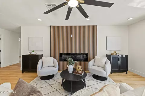 Living - 1330 E Catalina Dr, Phoenix, AZ 85014 photo 3 of 4
