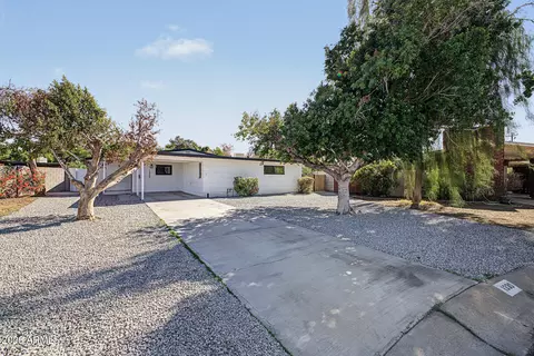 Exterior - 1330 E Catalina Dr, Phoenix, AZ 85014 photo 2 of 9