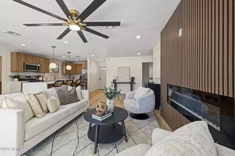 Living - 1330 E Catalina Dr, Phoenix, AZ 85014 photo 2 of 4