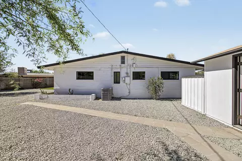 Exterior - 1330 E Catalina Dr, Phoenix, AZ 85014 photo 8 of 9