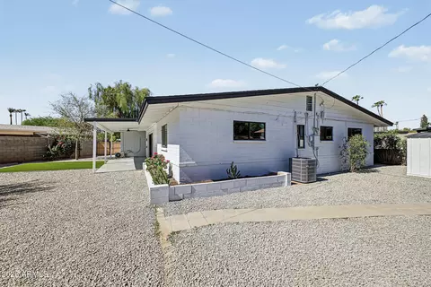 Exterior - 1330 E Catalina Dr, Phoenix, AZ 85014 photo 7 of 9