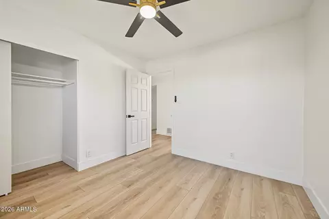 Bedroom - 1330 E Catalina Dr, Phoenix, AZ 85014 photo 5 of 7