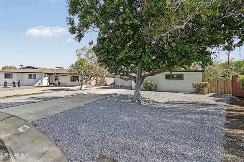 Exterior - 1330 E Catalina Dr, Phoenix, AZ 85014 photo 3 of 9