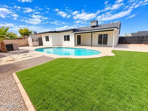 Exterior - 729 E Huber St, Mesa, AZ 85203 photo 3 of 6