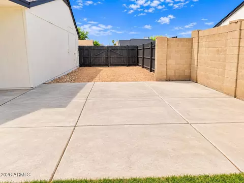 Exterior - 729 E Huber St, Mesa, AZ 85203 photo 6 of 6