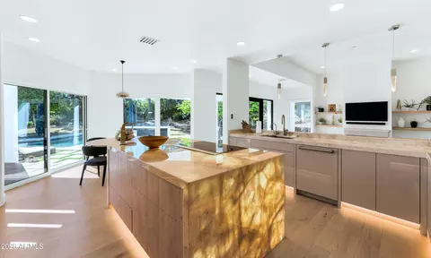Kitchen - 4627 E Sanna St, Phoenix, AZ 85028 photo 1 of 5