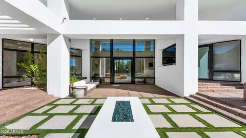 Exterior - 4627 E Sanna St, Phoenix, AZ 85028 photo 1 of 9