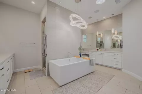 Bath - 2665 E Hummingbird Way, Gilbert, AZ 85297 photo 3 of 9