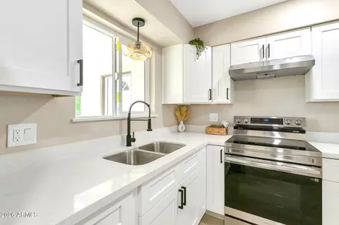 Kitchen - 6029 E Billings St, Mesa, AZ 85205 photo 2 of 3