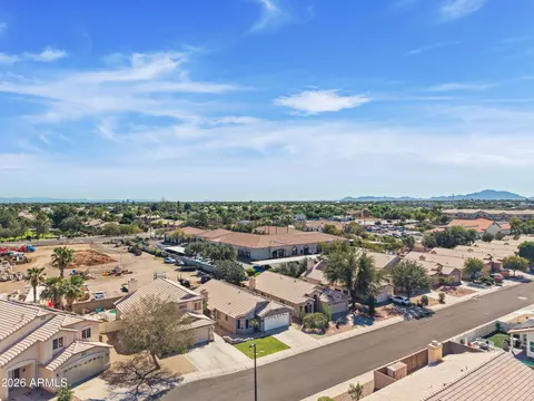 View/Area - 417 S Ash St, Gilbert, AZ 85233 photo 2 of 5