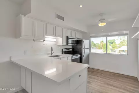 Kitchen - 749 E Montebello Ave #229, Phoenix, AZ 85014 photo 1 of 2
