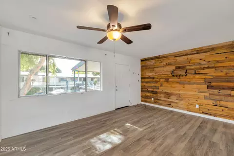 Living - 749 E Montebello Ave #229, Phoenix, AZ 85014 photo 4 of 4