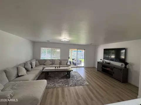 Living - 2739 E Beverly Ln, Phoenix, AZ 85032 photo 1 of 4