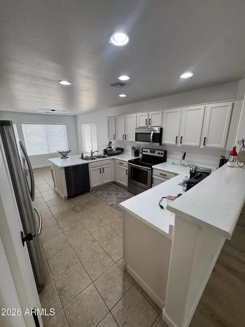 Kitchen - 2739 E Beverly Ln, Phoenix, AZ 85032 photo 2 of 4